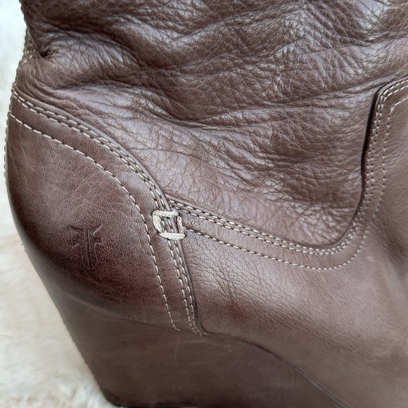 Frye Reina Wedge Short Ankle Boot Size 9.5 - Picture 2 of 14